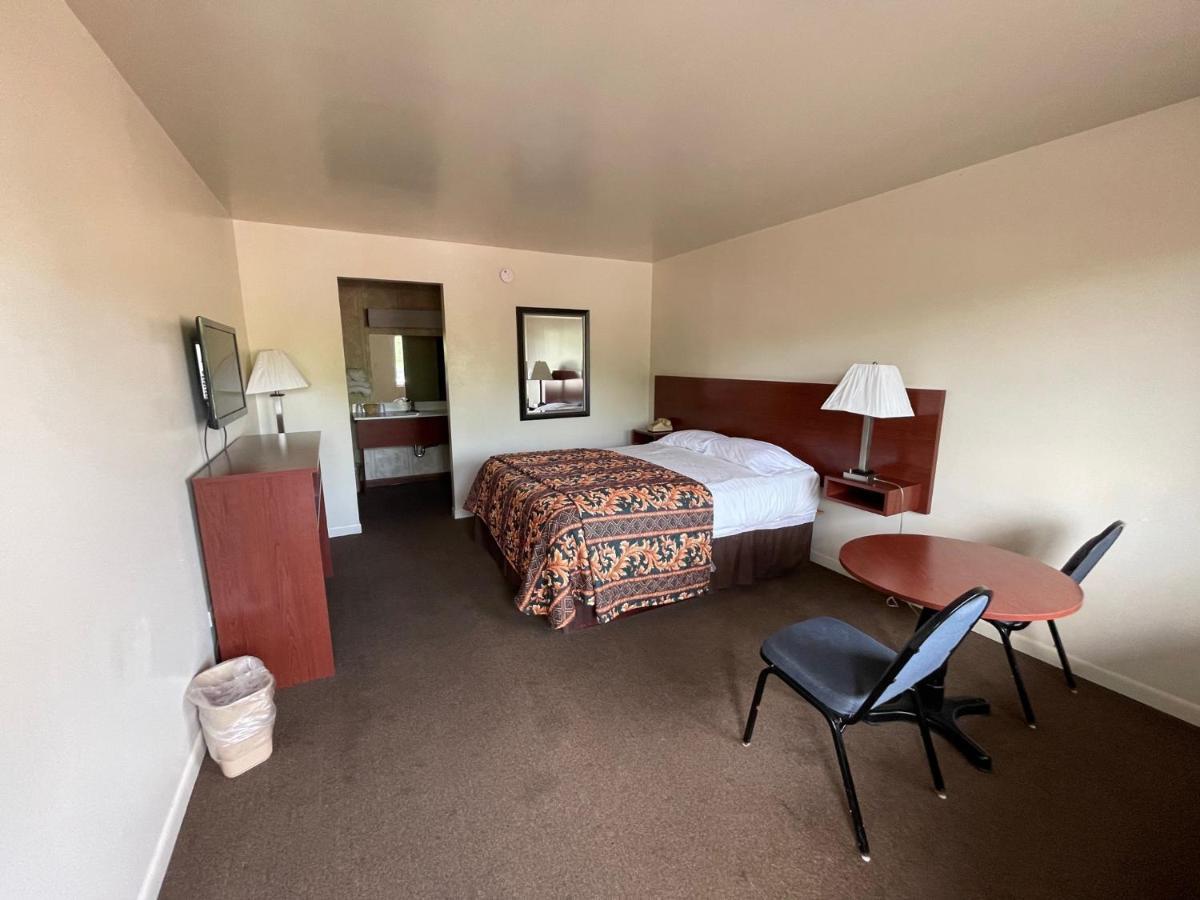 Vibe Inn - Whirlpools Suites - Lyons ภายนอก รูปภาพ